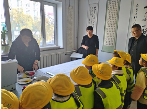 2015年9月在北京丰台区由肖五梅同志负责组织公益活动.JPG