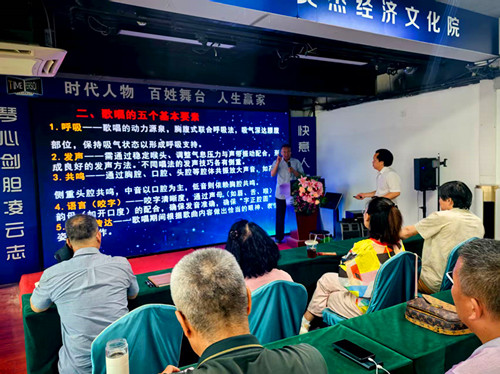 2019年12月22日时代中国网文化艺术团到丰台老吾老敬老院公益演出.jpg