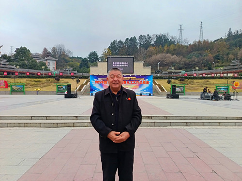 2021年05月16日到八达岭长城顶峰.jpg