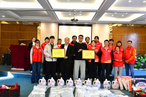 2015年9月28日走进湖南新邵县学校2.JPG