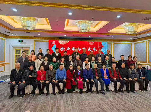2019年10月6日 重阳节，时代中国网敬老爱老志愿者到石景山区民族养老院慰问演出.jpg